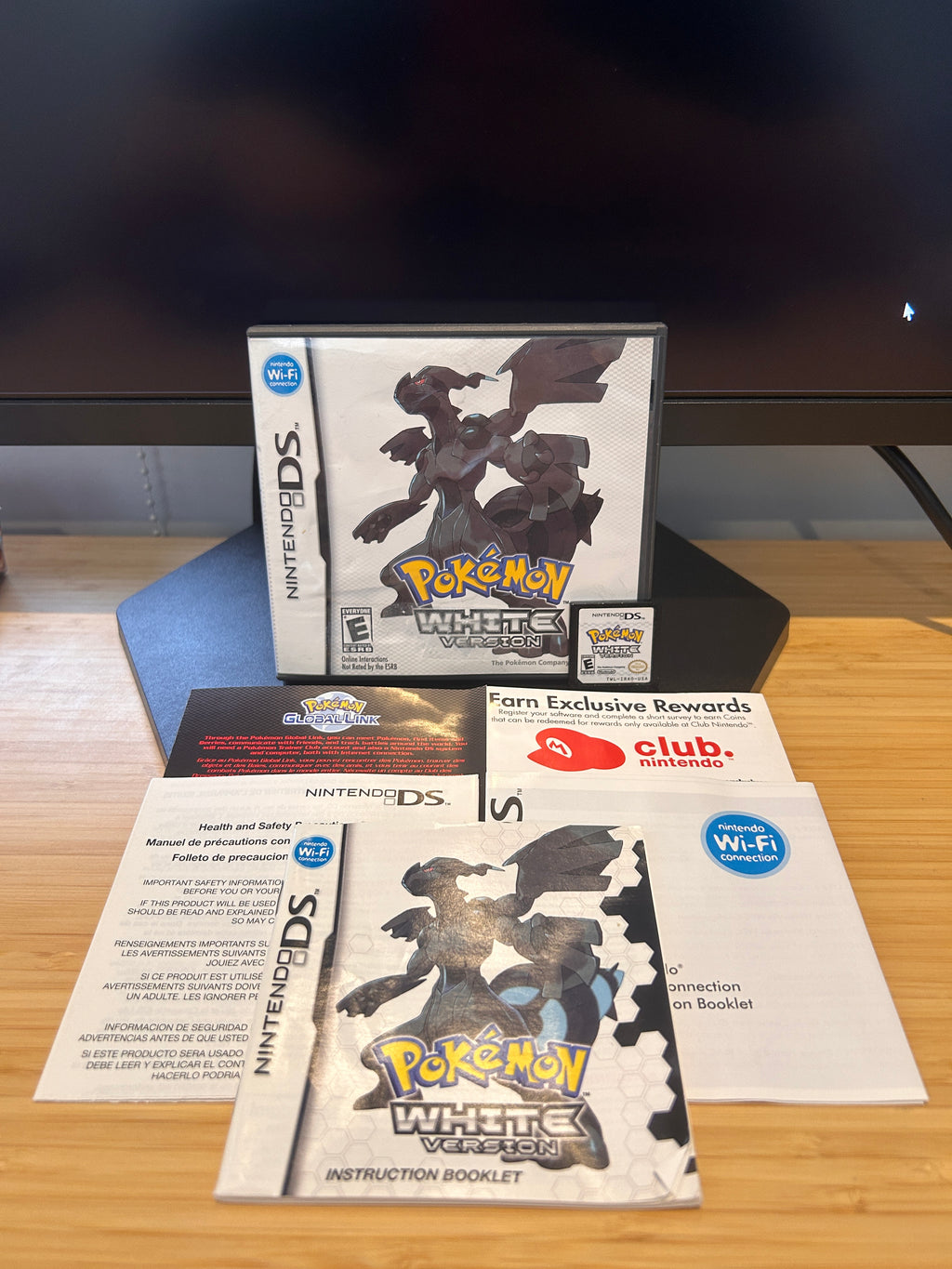 Pokemon White Version (Nintendo DS, US) Complete CIB W/ Inserts Authentic