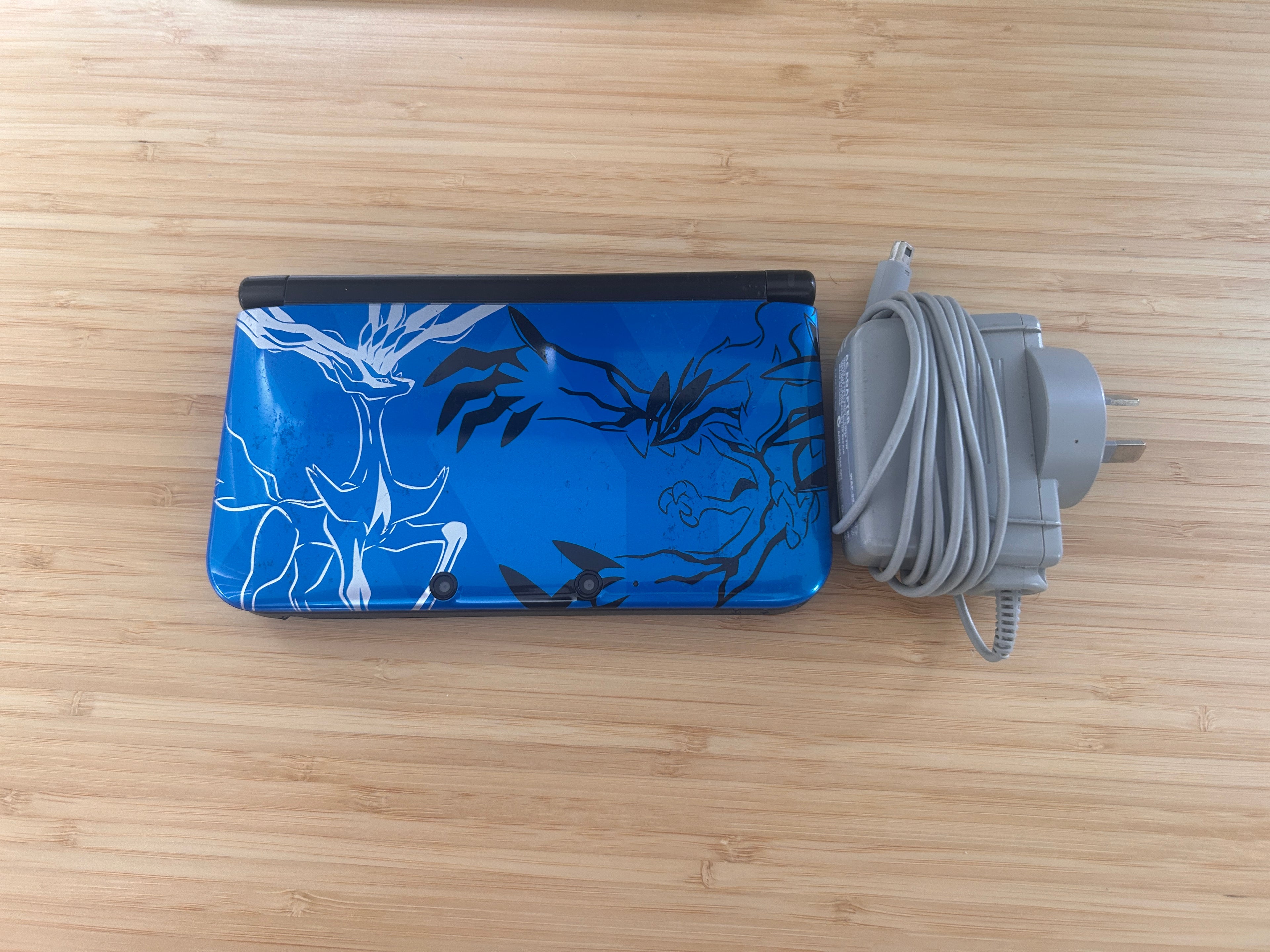 Nintendo 3DS XL Console Pokemon XY Xerneas Yveltal PAL Blue Read Description