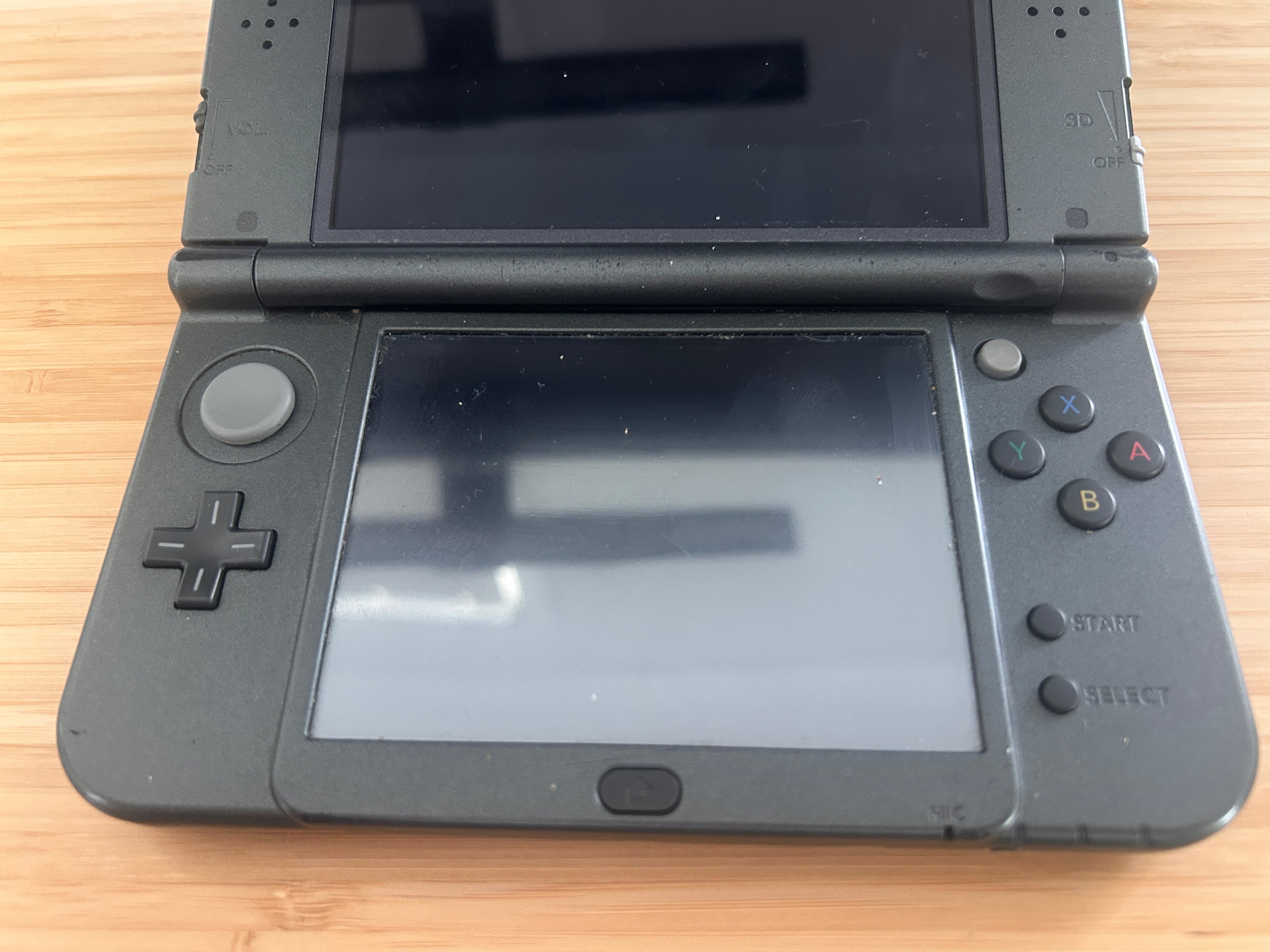 New Nintendo 3DS XL - Metallic Black, Top IPS, PAL, Charger, New Shell needed