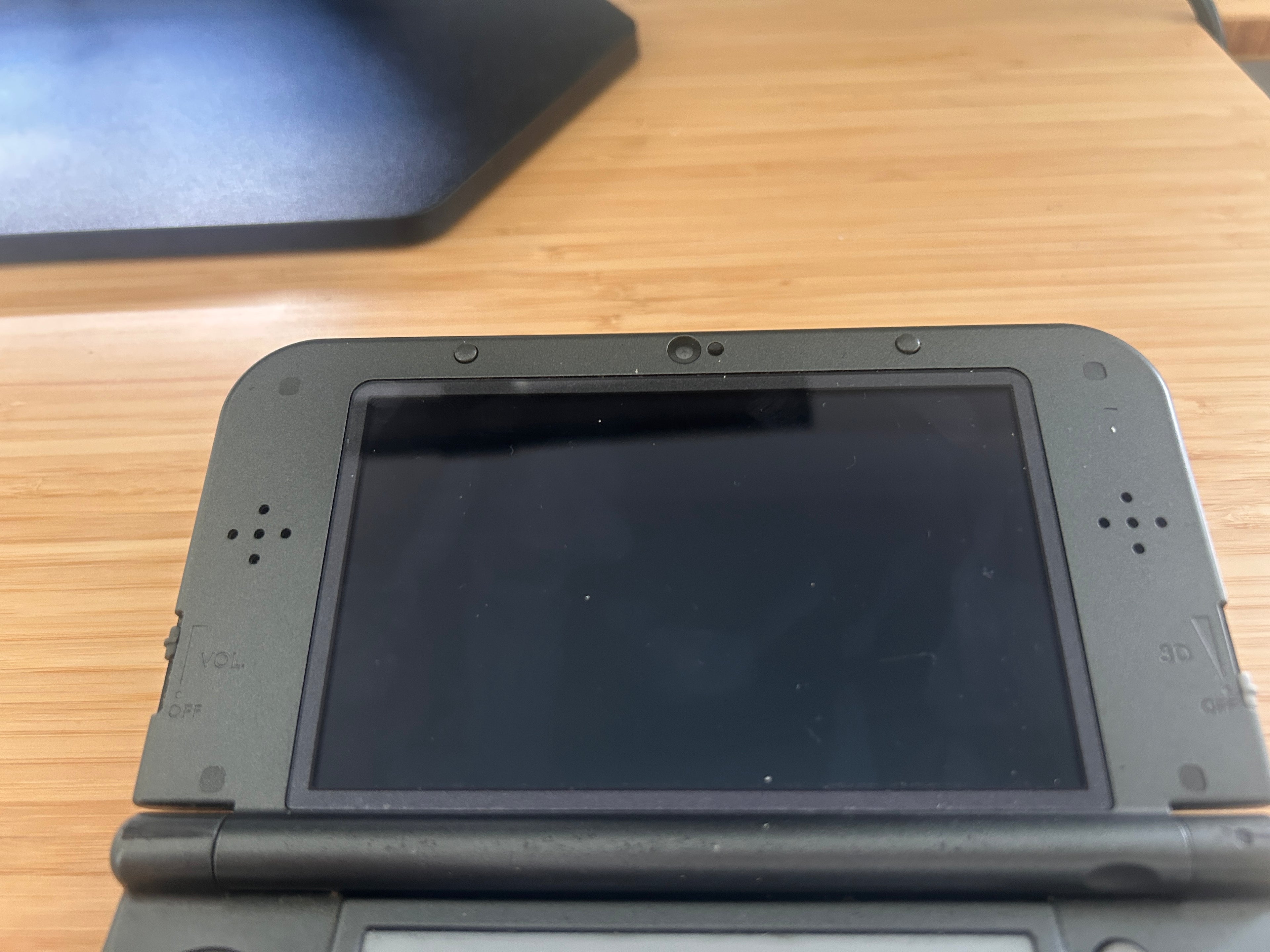 New Nintendo 3DS XL - Metallic Black, Top IPS, PAL, Charger, New Shell needed
