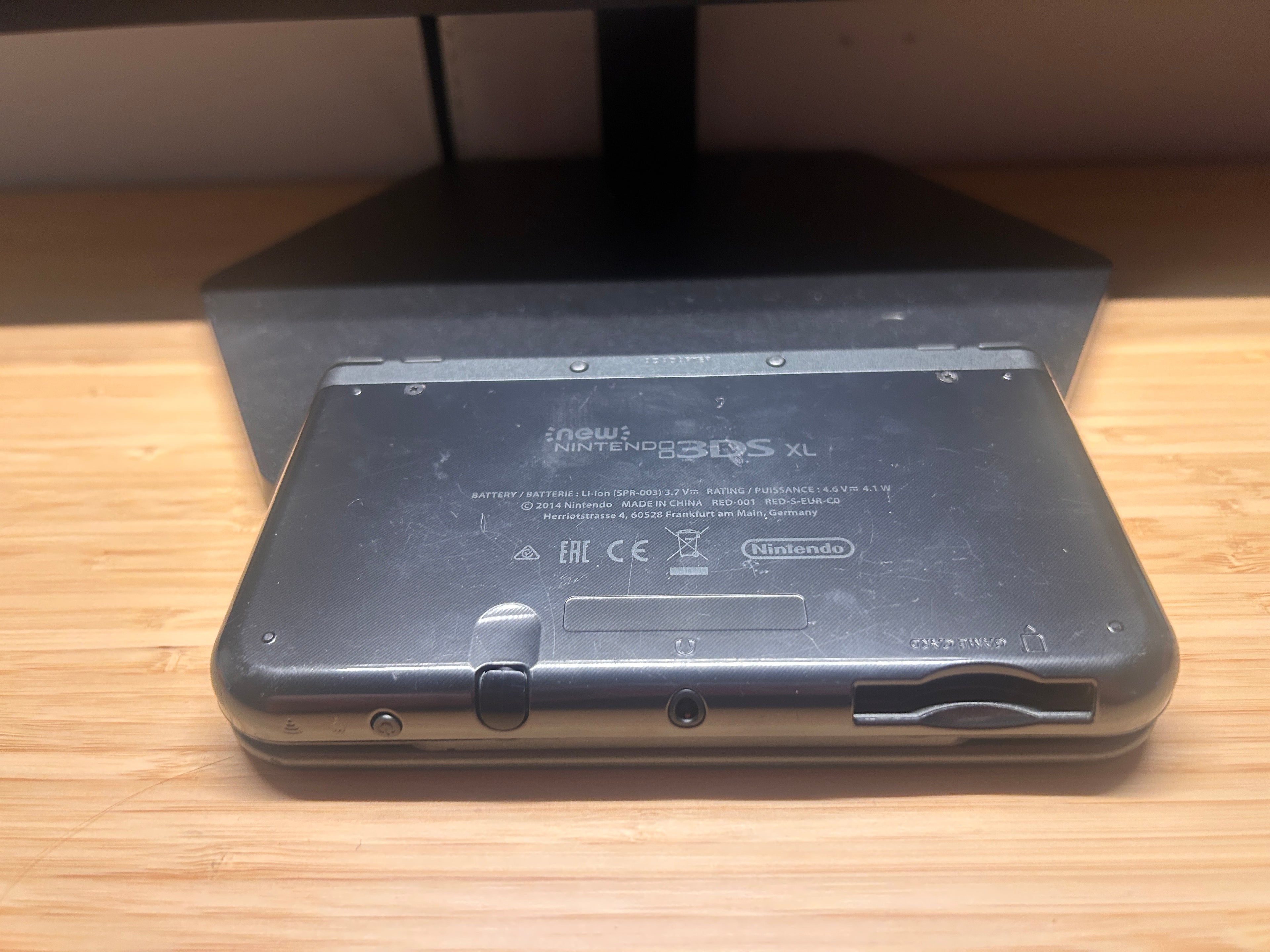 New Nintendo 3DS XL Console Grey PAL, Good Condition, Case and Games Bundle