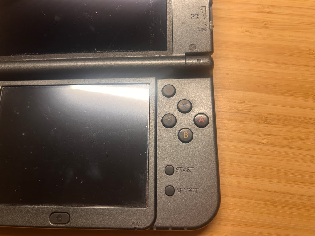 New Nintendo 3DS XL Console Grey PAL, Good Condition, Case and Games Bundle