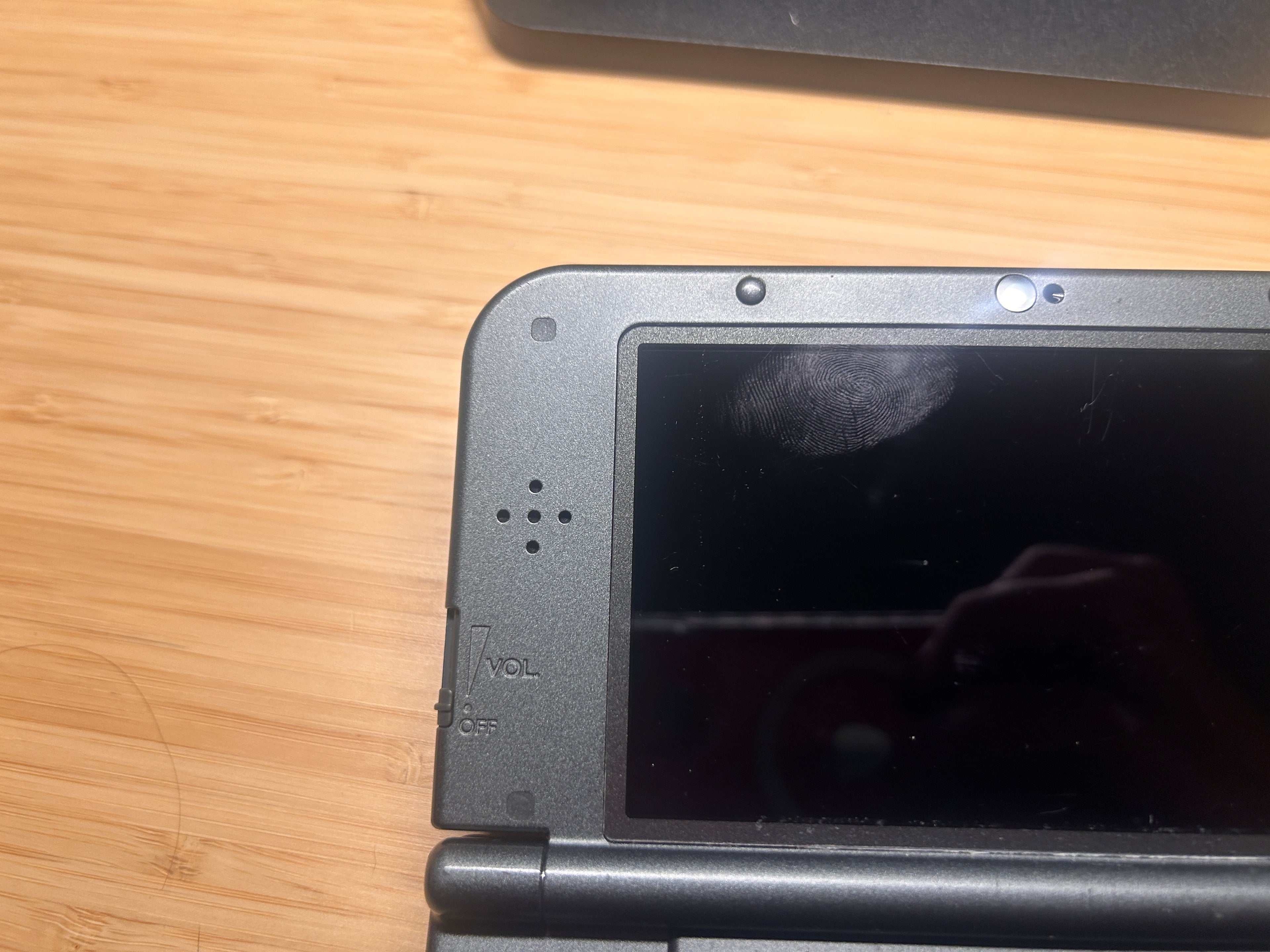 New Nintendo 3DS XL Console Grey PAL, Good Condition, Case and Games Bundle