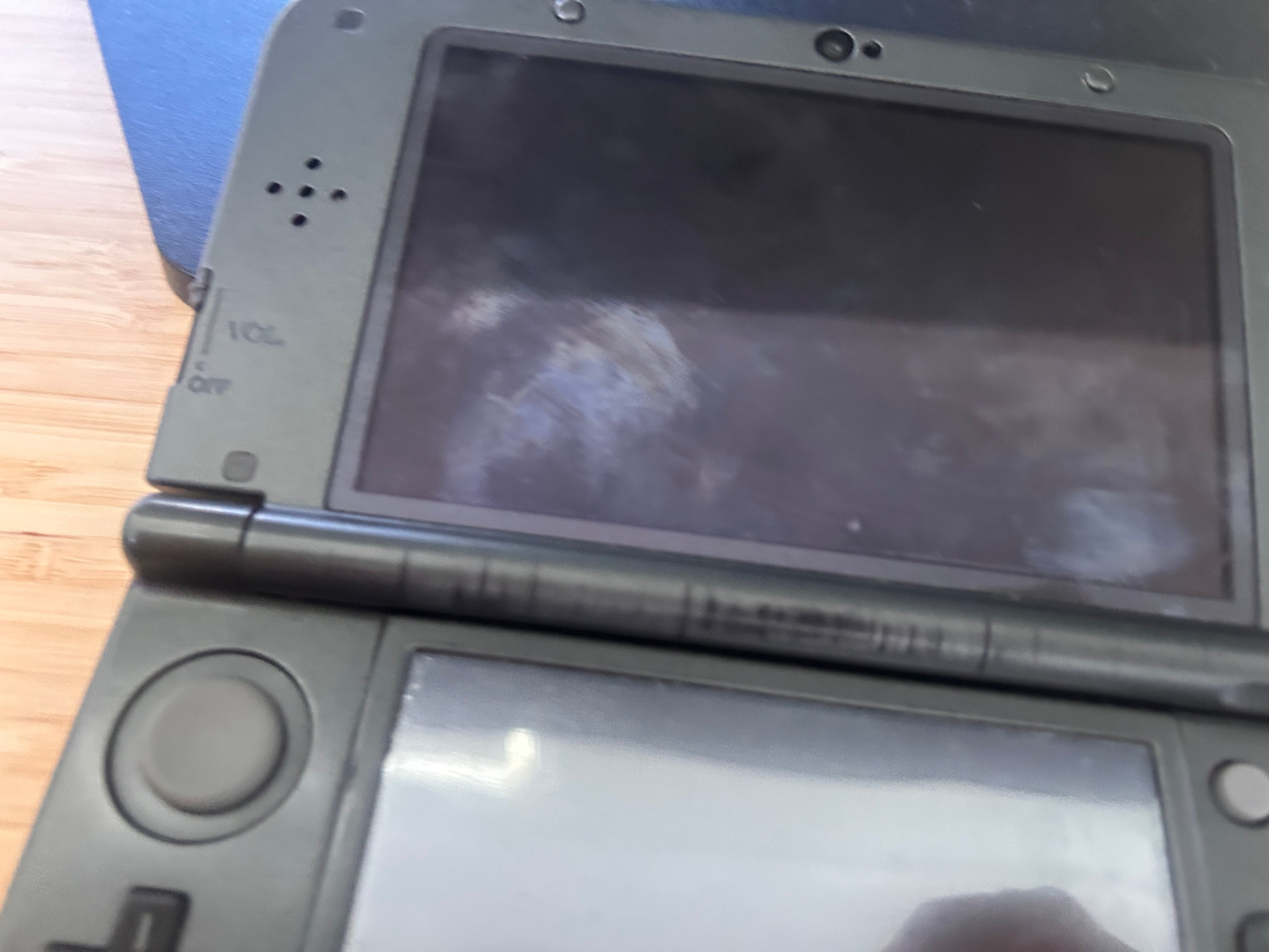 New Nintendo 3DS XL - Metallic Black, PAL, Charger and Case