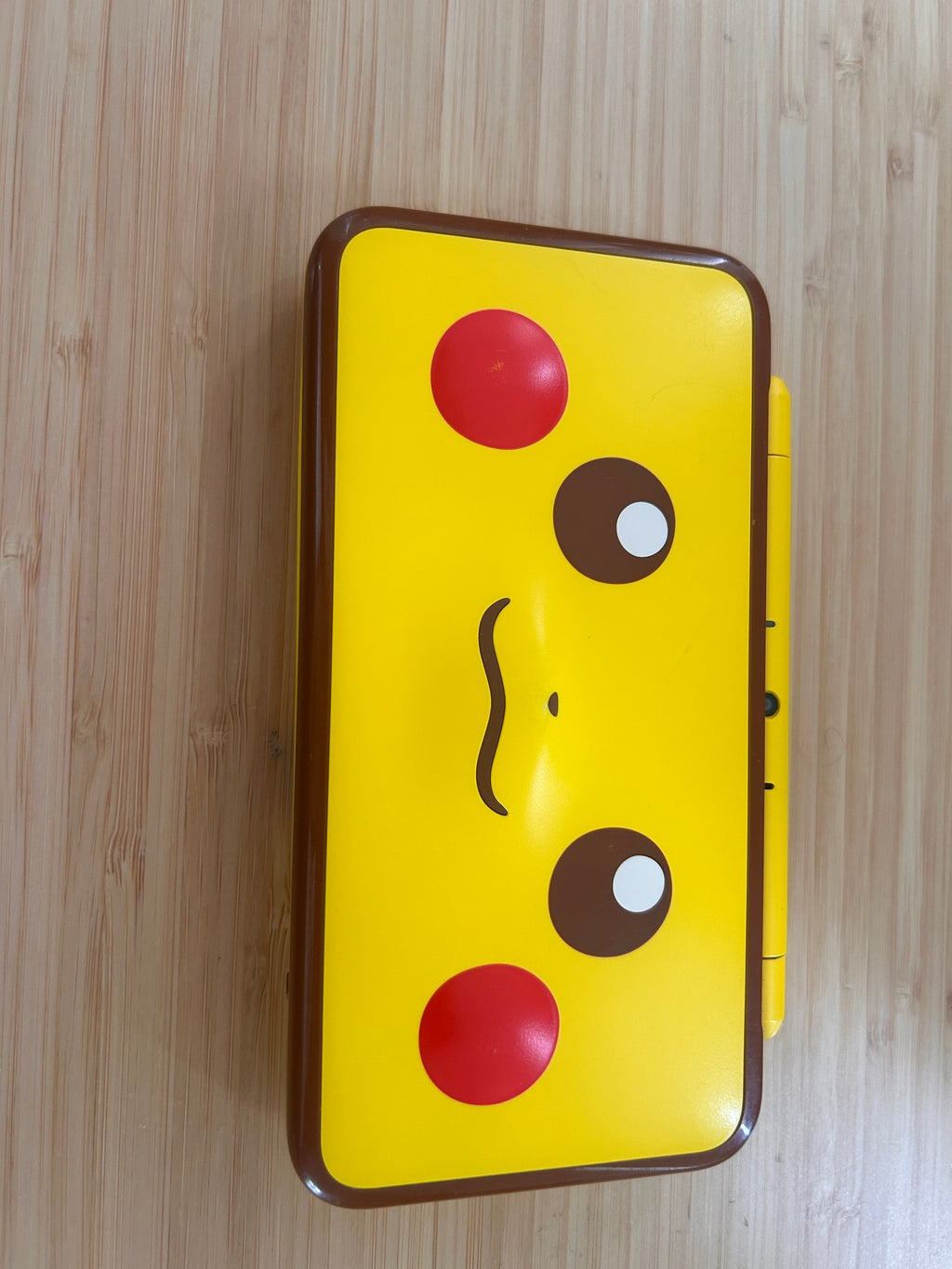 'New' Nintendo 2DS XL Handheld Console AUS Pokemon Pikachu Edition + Charger