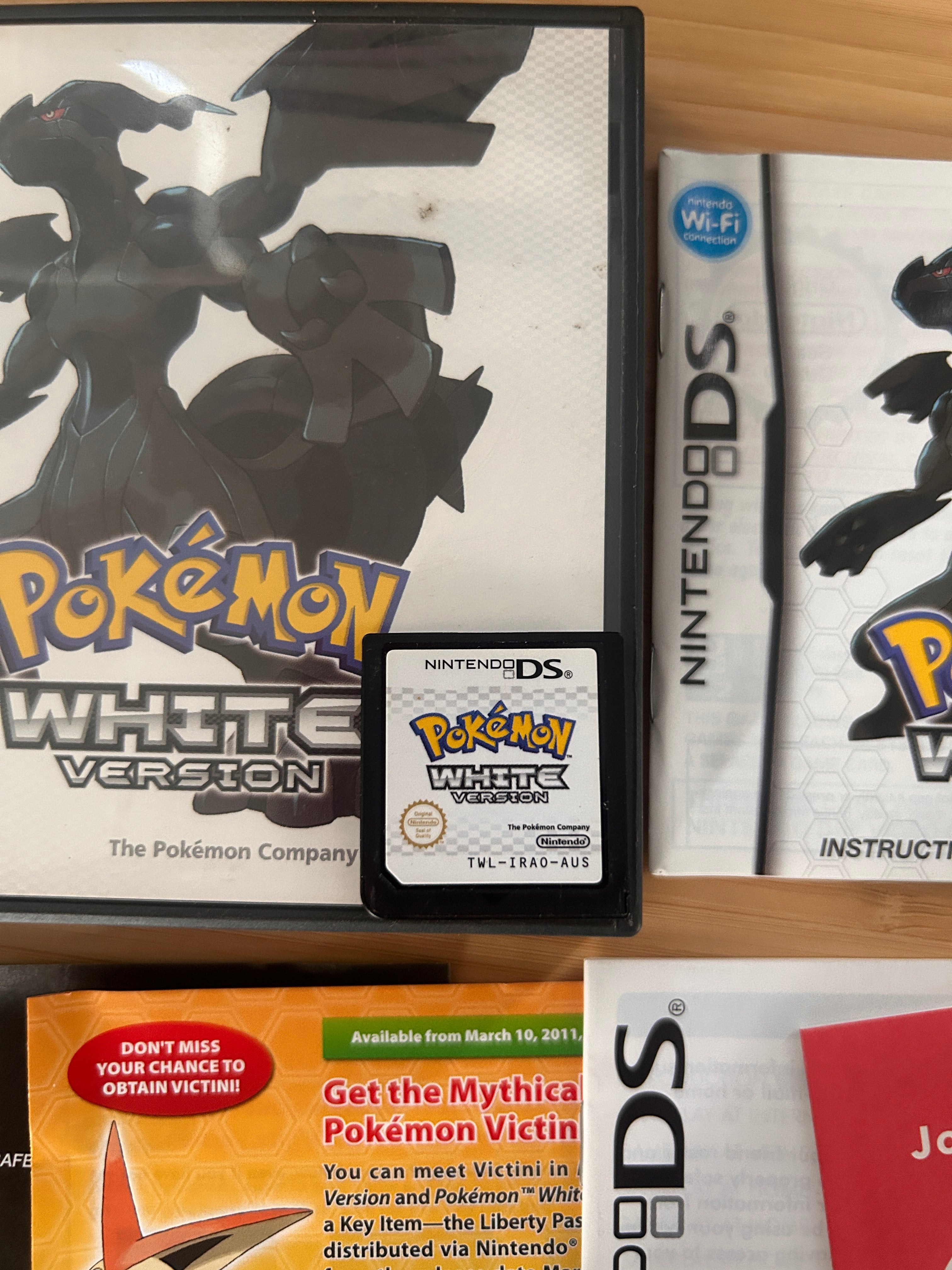 Pokemon White Version Nintendo DS Game Genuine AUS PAL CIB Complete With Manuals