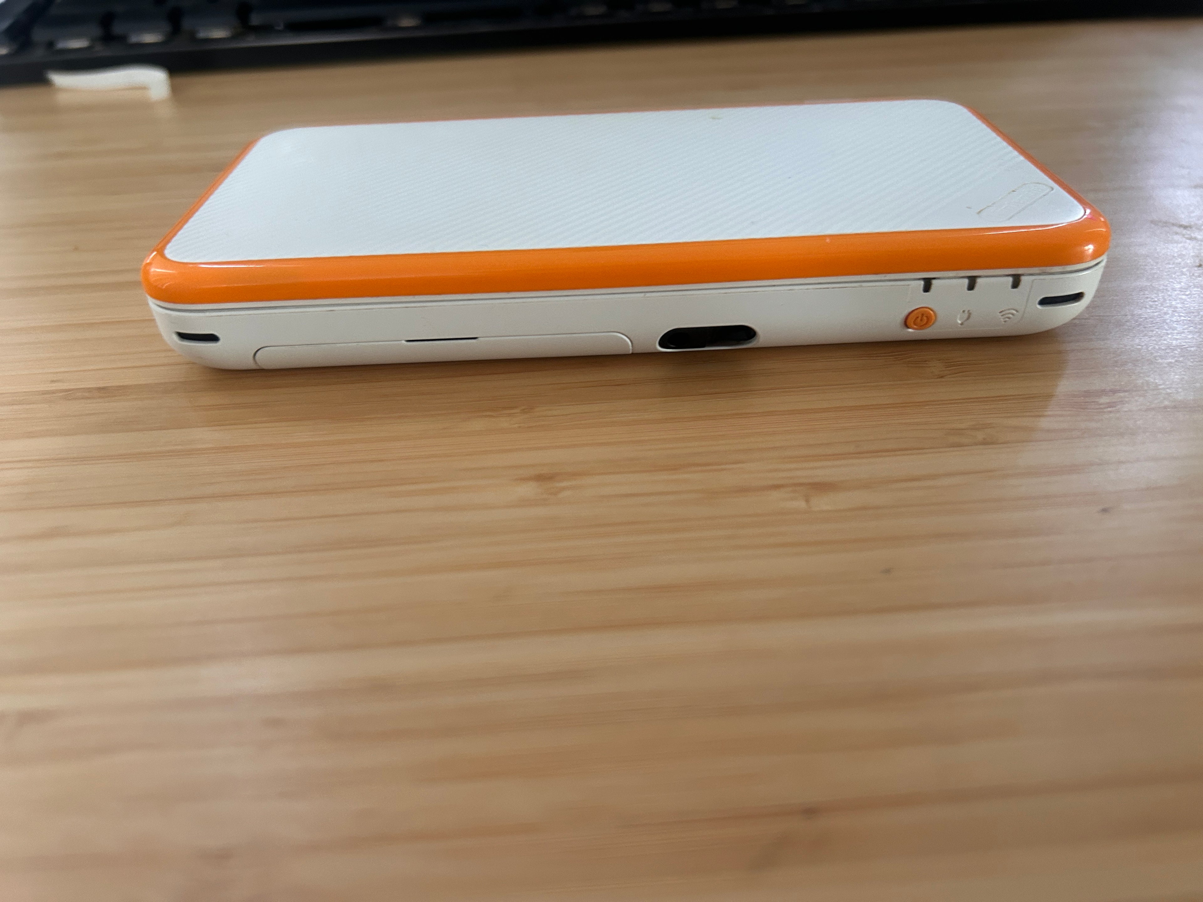 Nintendo 2ds XL - Orange & White with charger, Free Postage, PAL