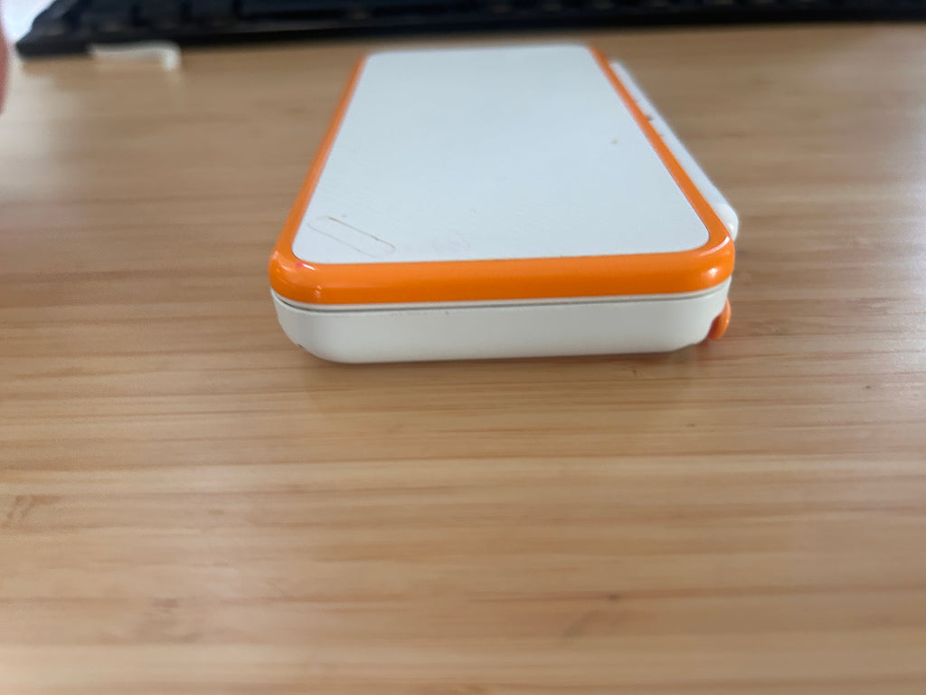Nintendo 2ds XL - Orange & White with charger, Free Postage, PAL