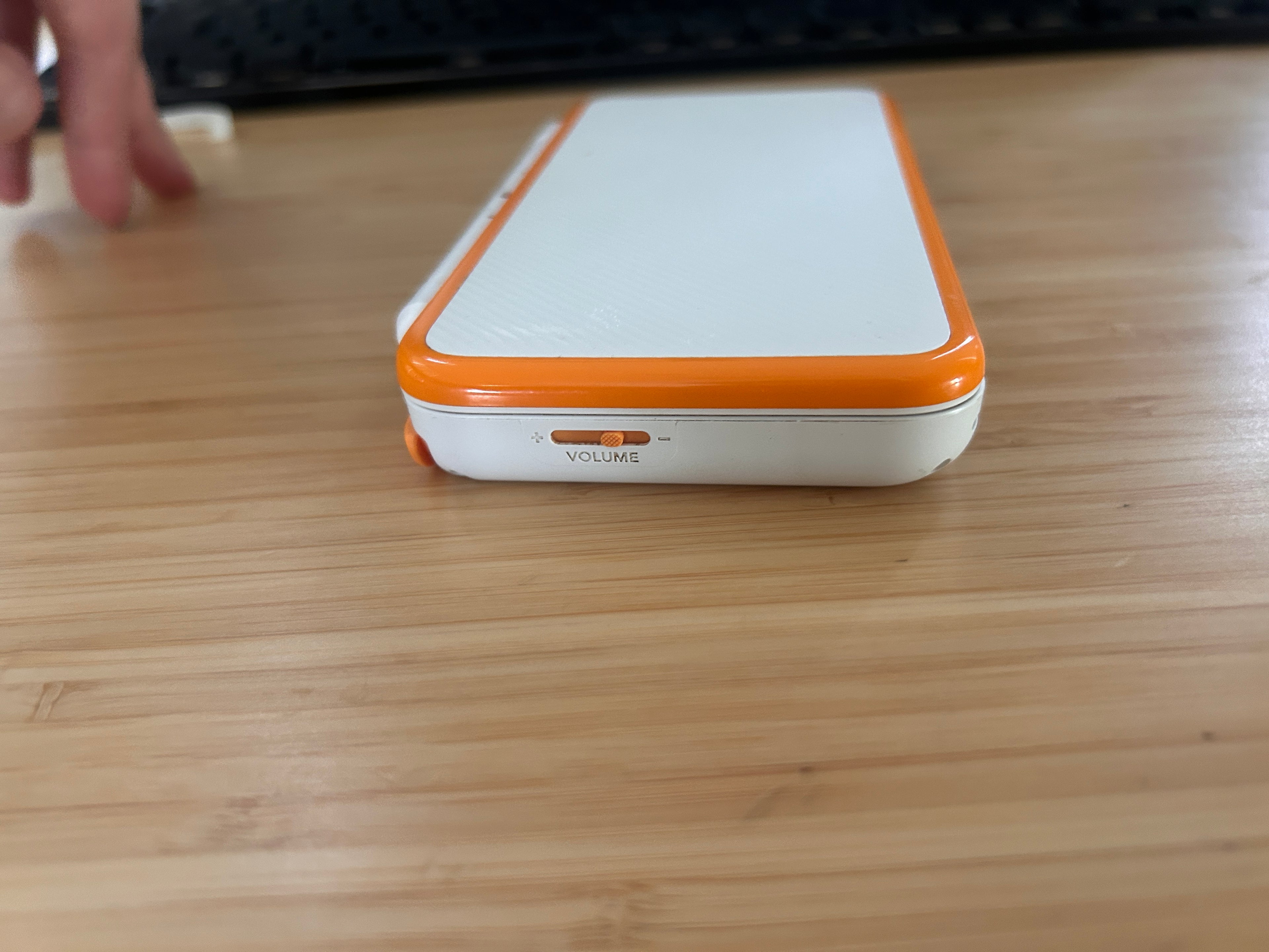 Nintendo 2ds XL - Orange & White with charger, Free Postage, PAL