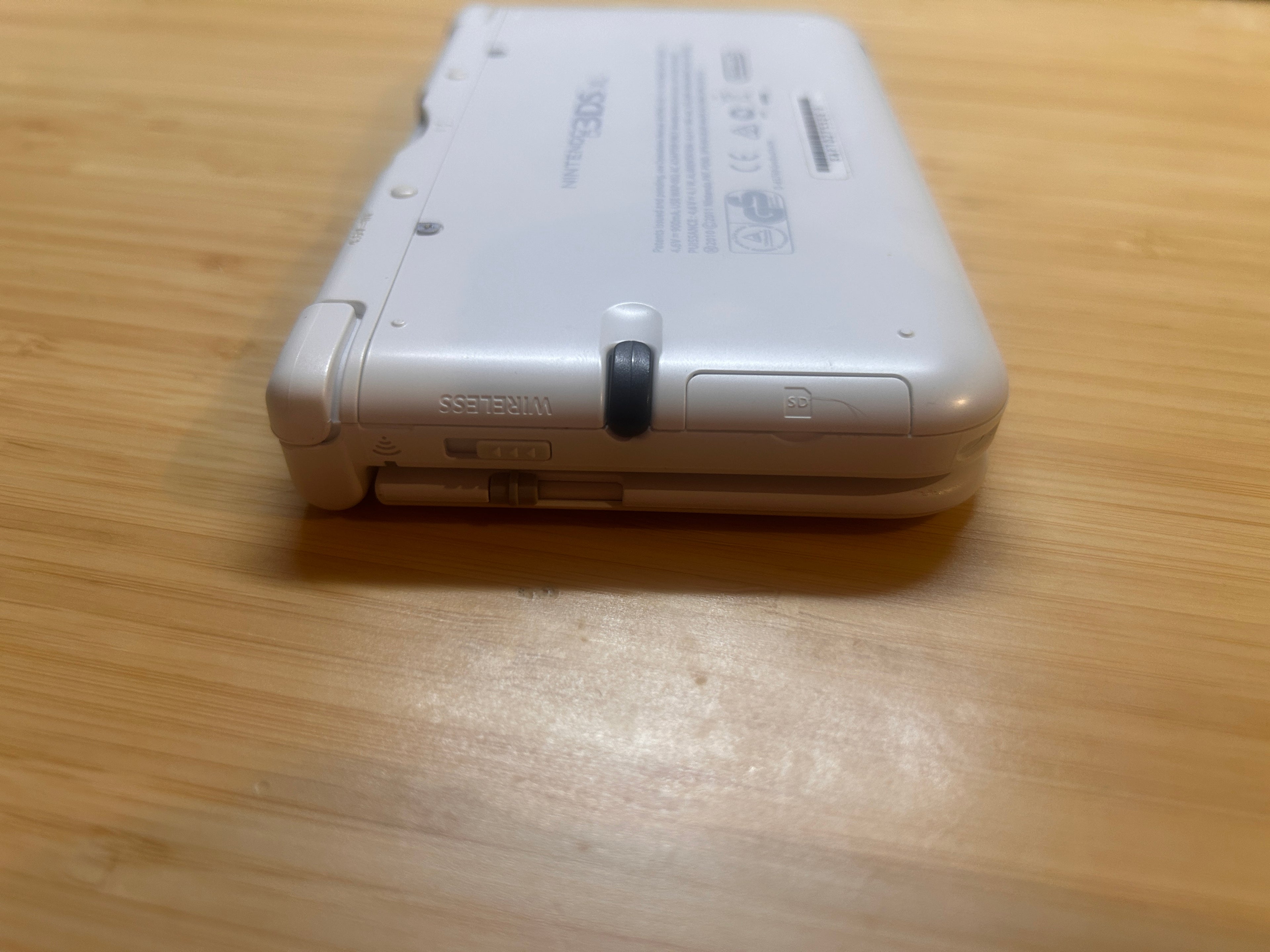 [Excellent] White Nintendo 3DS XL Console, PAL Region with Stylus