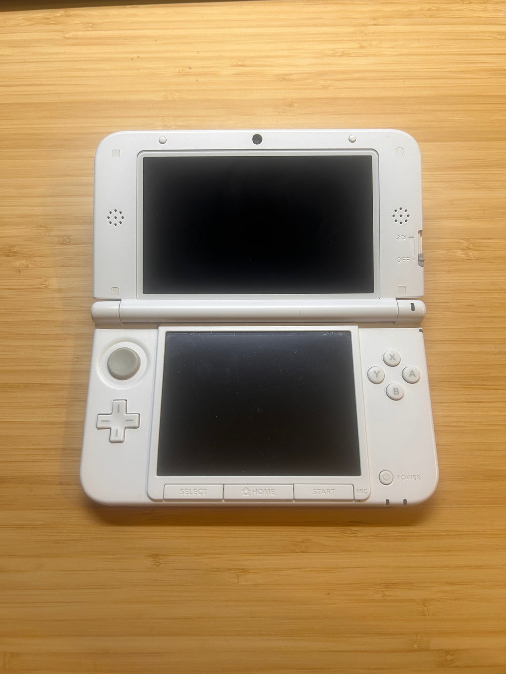 [Excellent] White Nintendo 3DS XL Console, PAL Region with Stylus