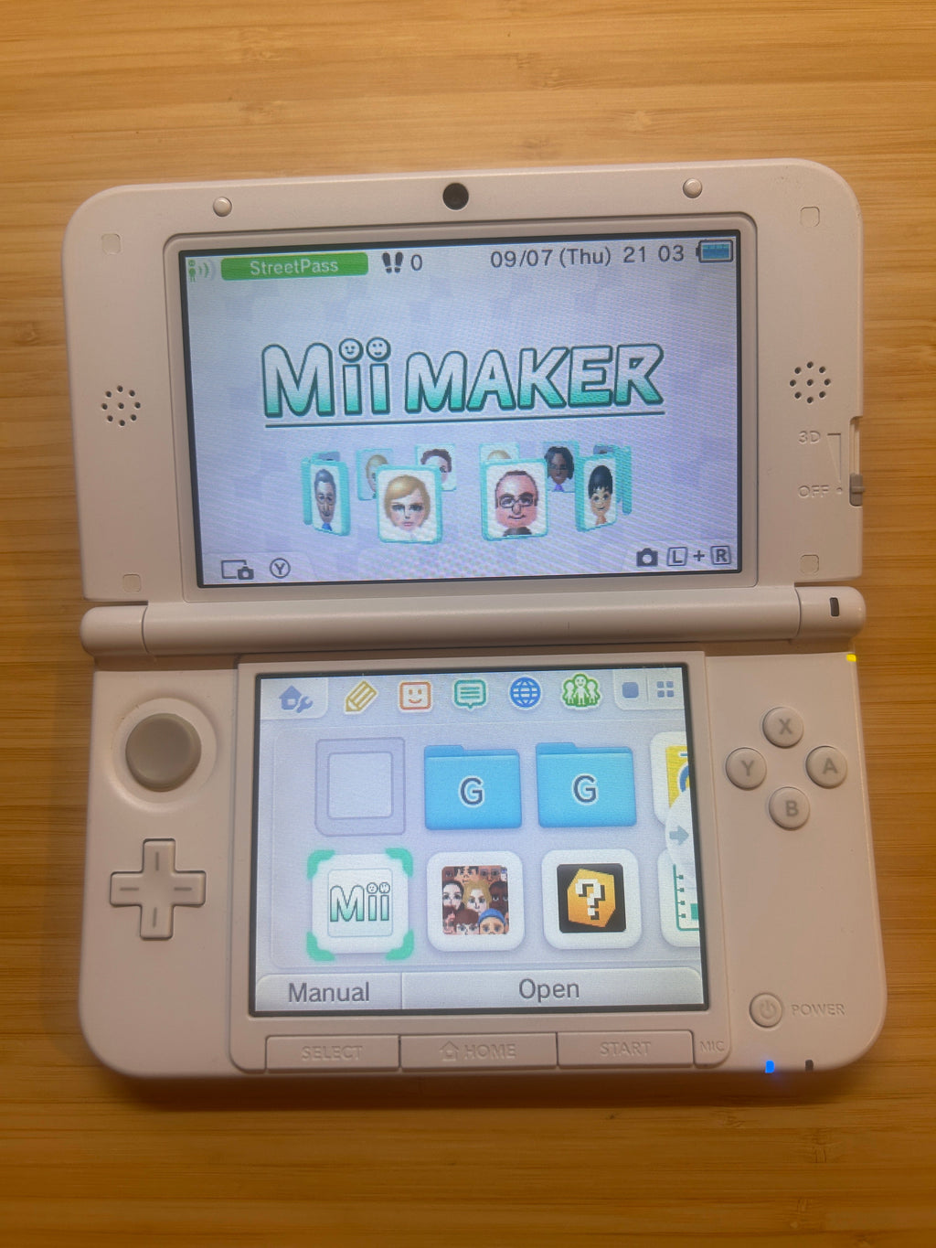[Excellent] White Nintendo 3DS XL Console, PAL Region with Stylus
