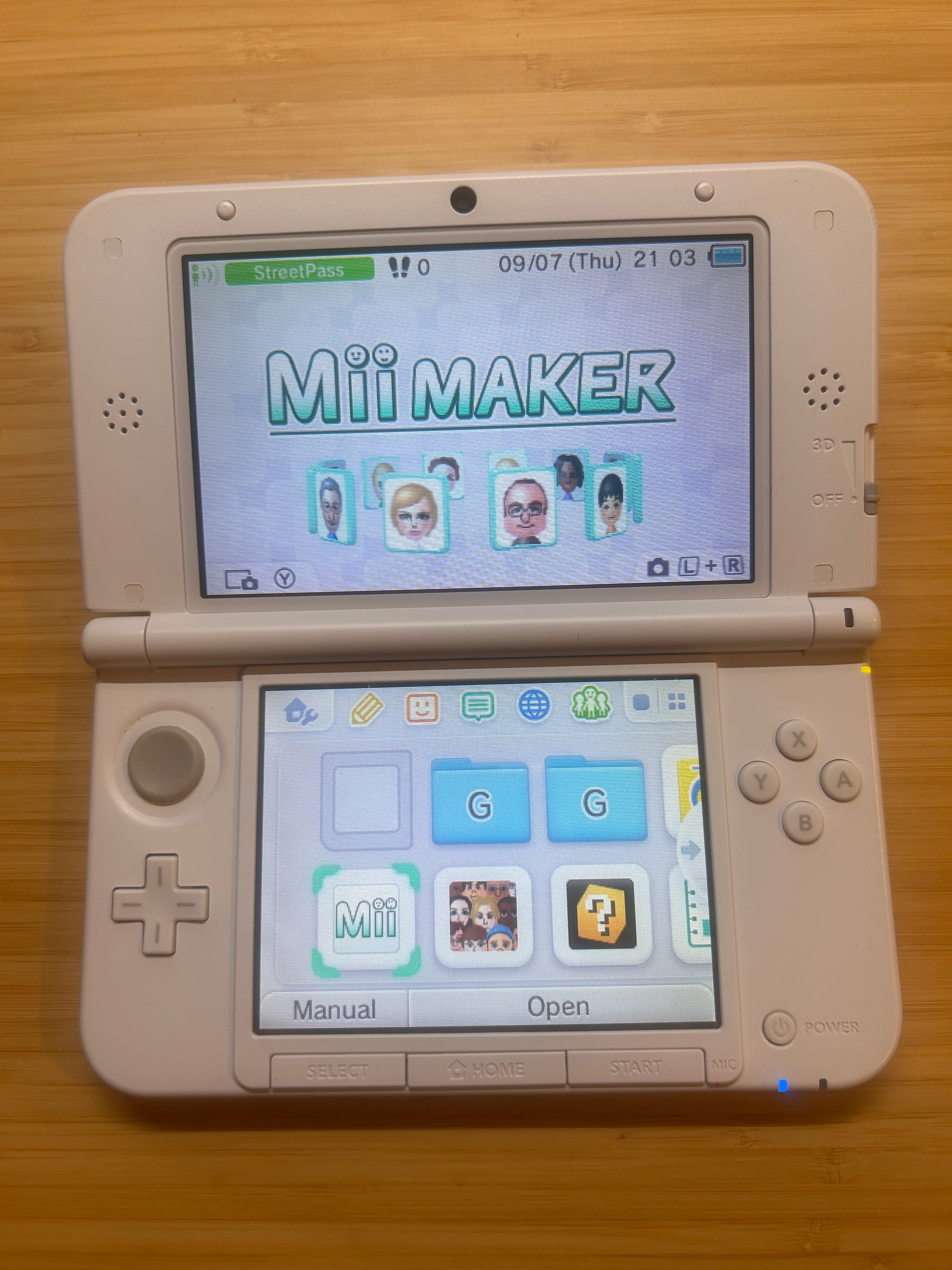 [Excellent] White Nintendo 3DS XL Console, PAL Region with Stylus