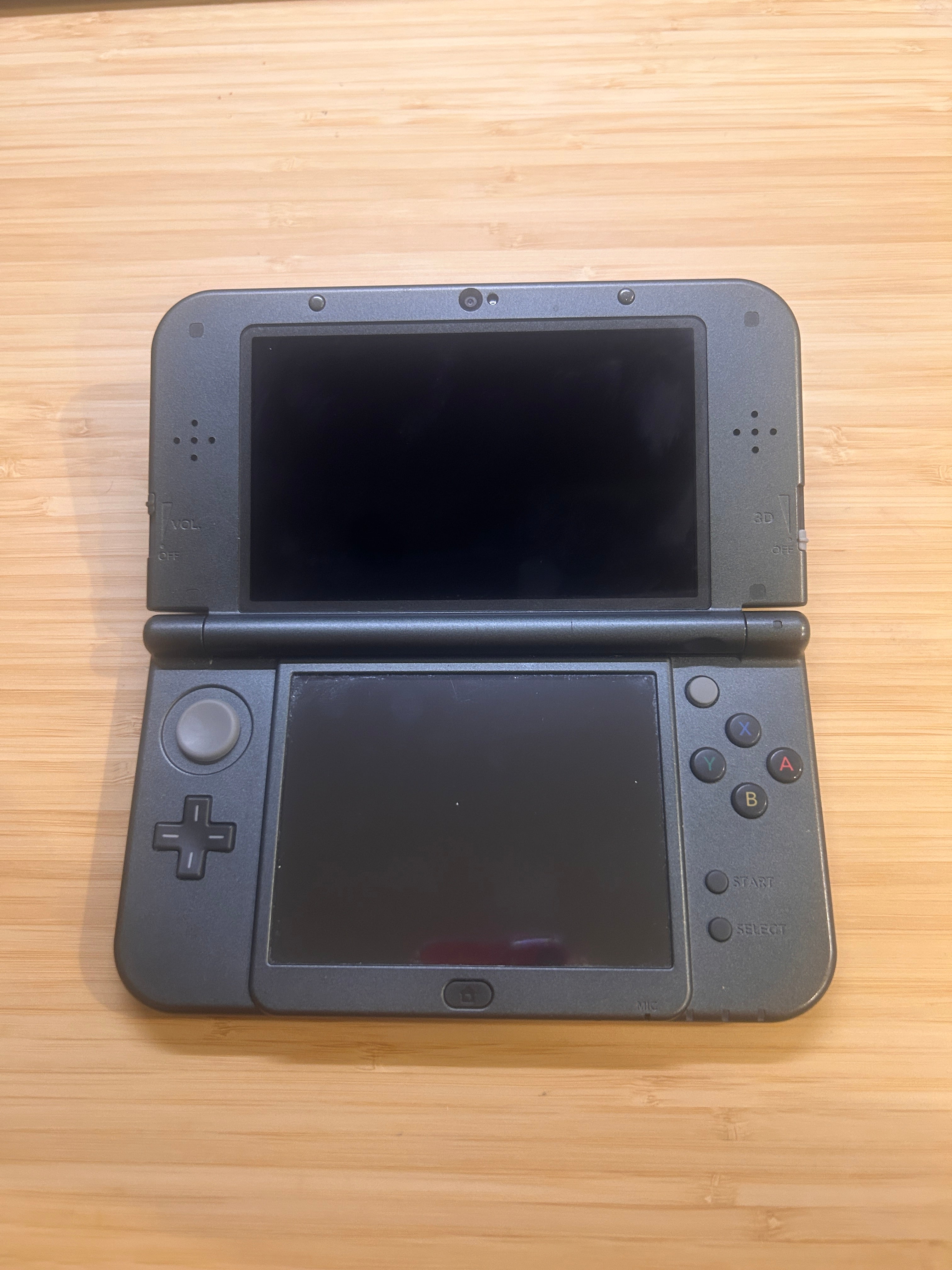 Metallic Black New 3DS XL Console, Top IPS, PAL, Complete w Boxes & Charger