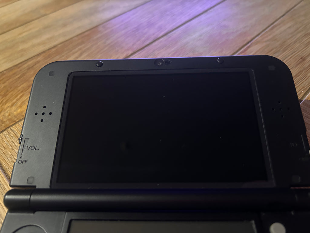 New Nintendo 3DS XL - Samus Returns Metroid Edition - With Stylus + Charge